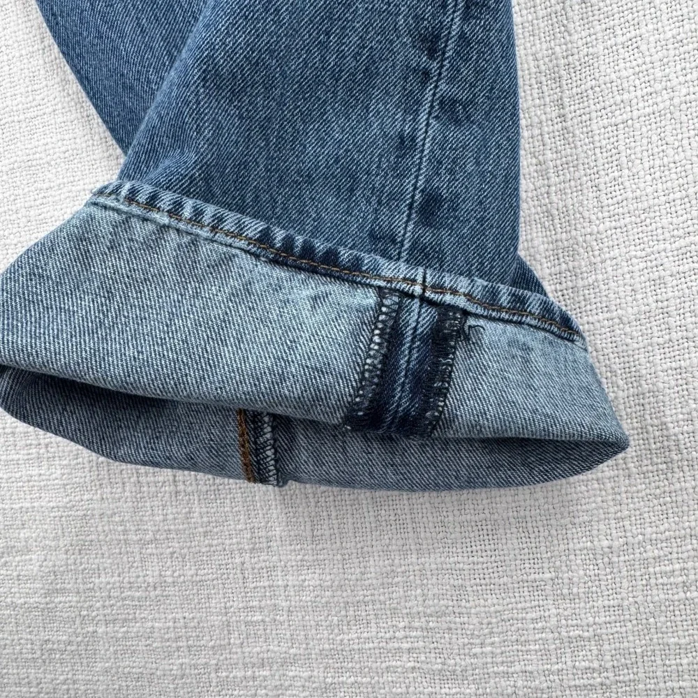 Levis 501 Original Fit Mens 38x28 Blue Denim Straight Leg Button Fly Jeans
